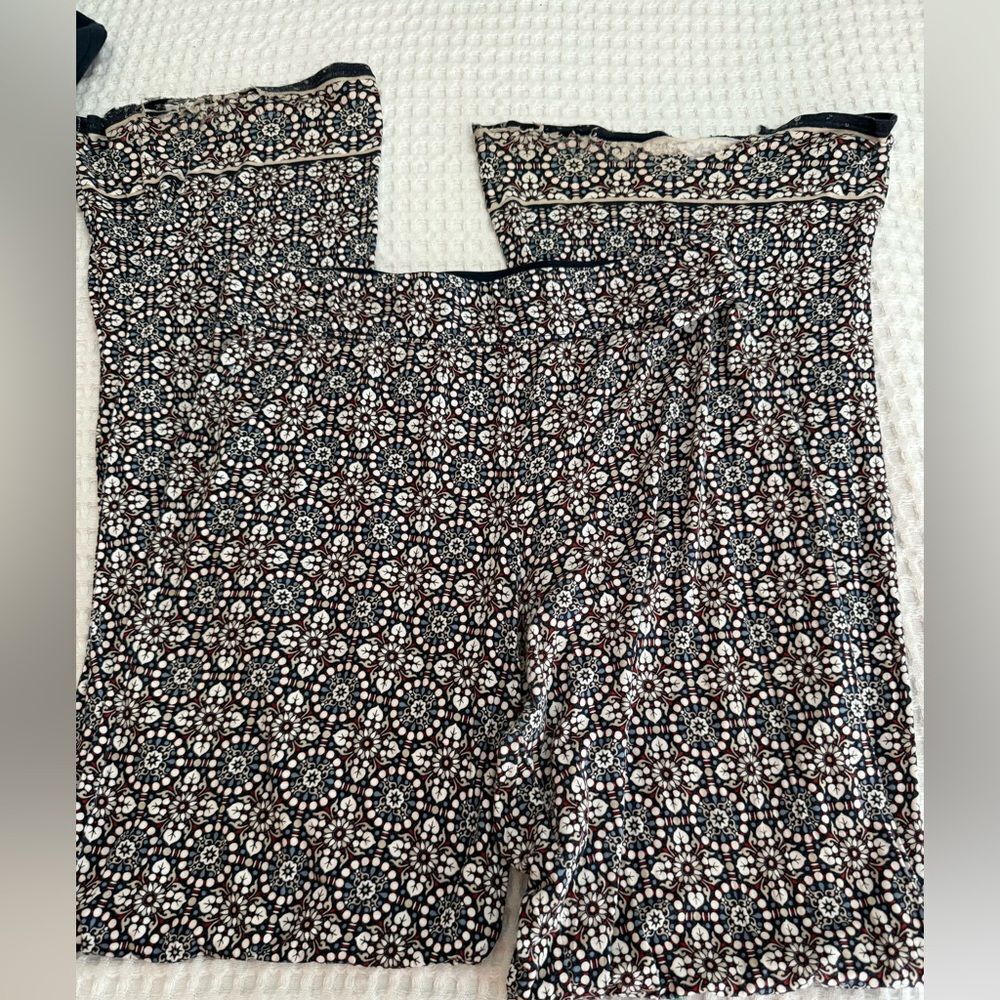 Max Edition Navy and White Pants - Picture 8 of 8